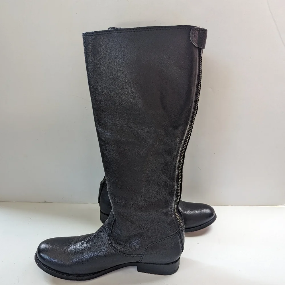 Frye Boots Women's 5.5 B Tall Black Leather back Zipper Low Heel